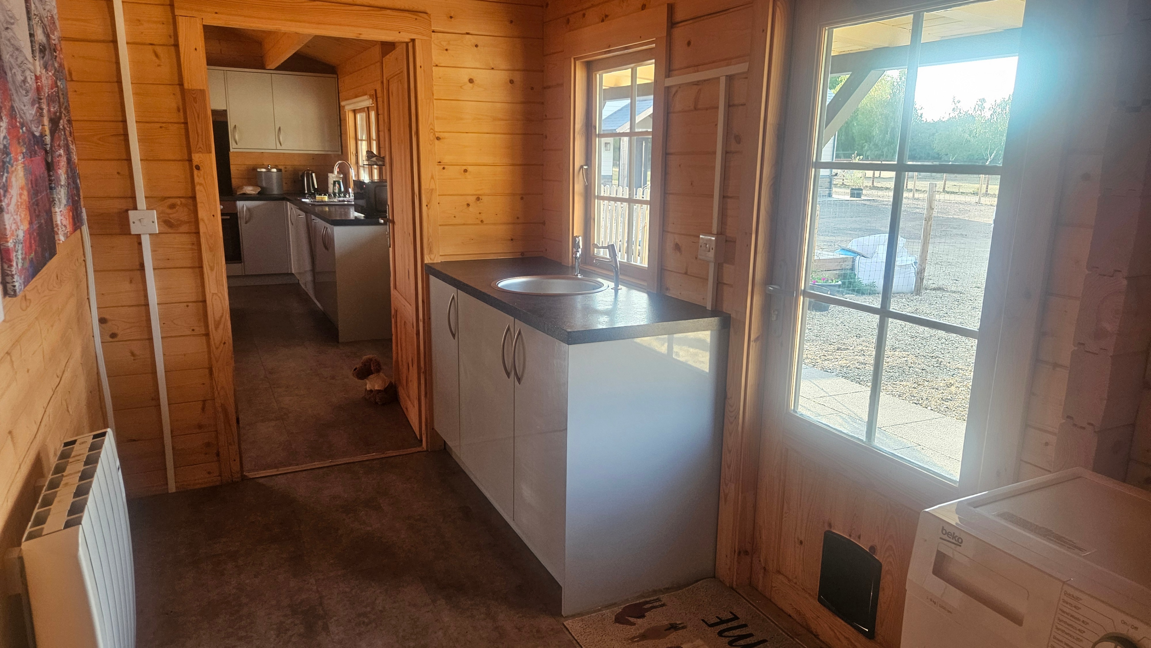 Photo of Cabin - Sleeps 6 - Free Parking & Garden (8)
