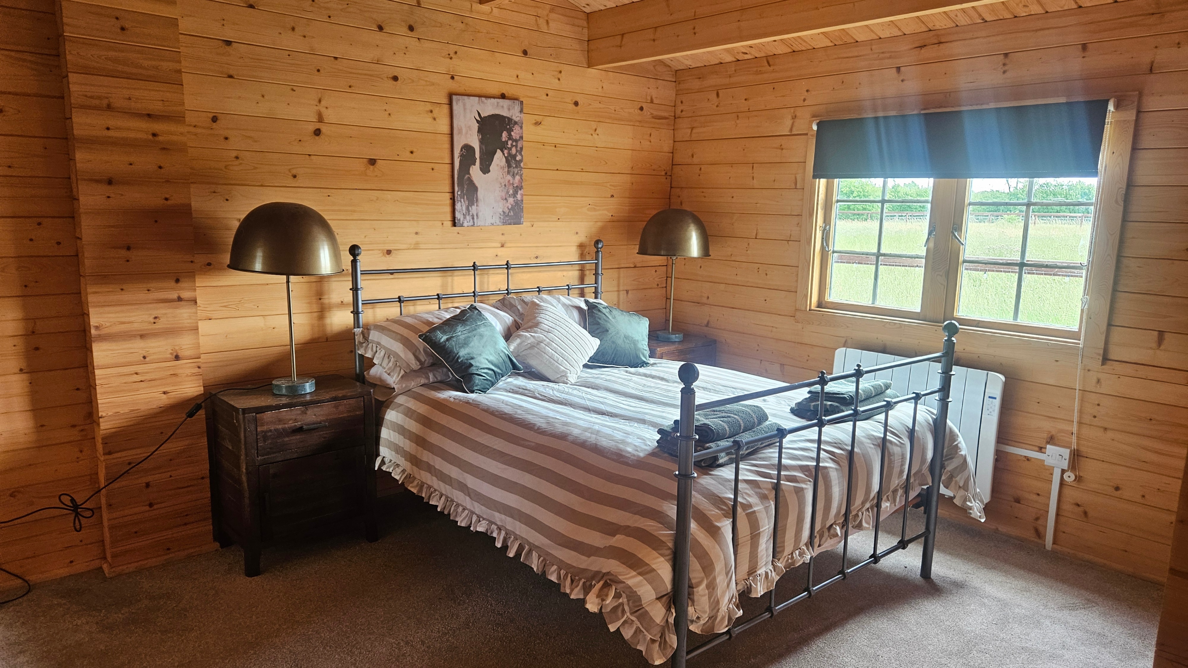 Photo of Cabin - Sleeps 6 - Free Parking & Garden (3)