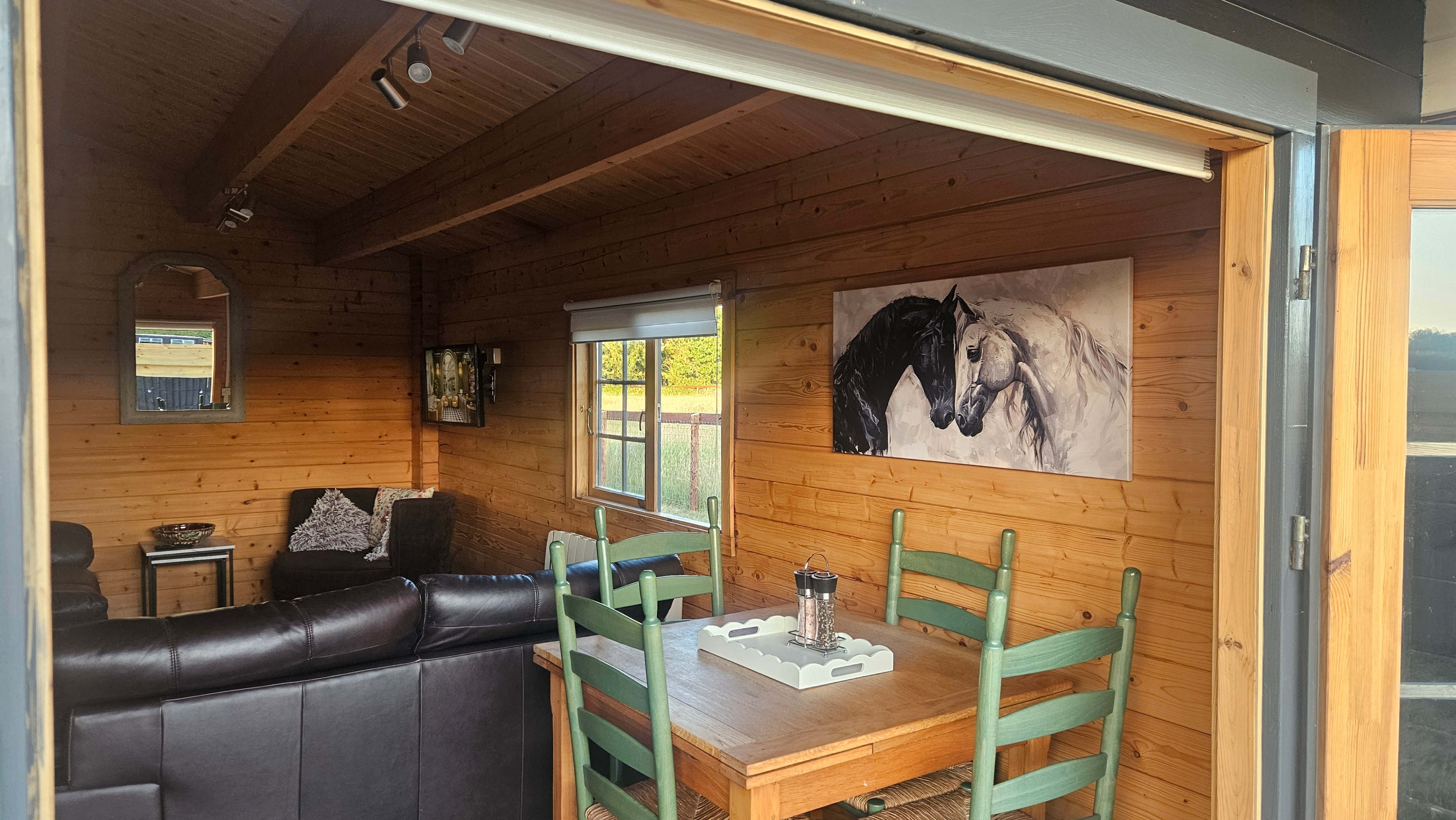 Photo of Cabin - Sleeps 6 - Free Parking & Garden (11)