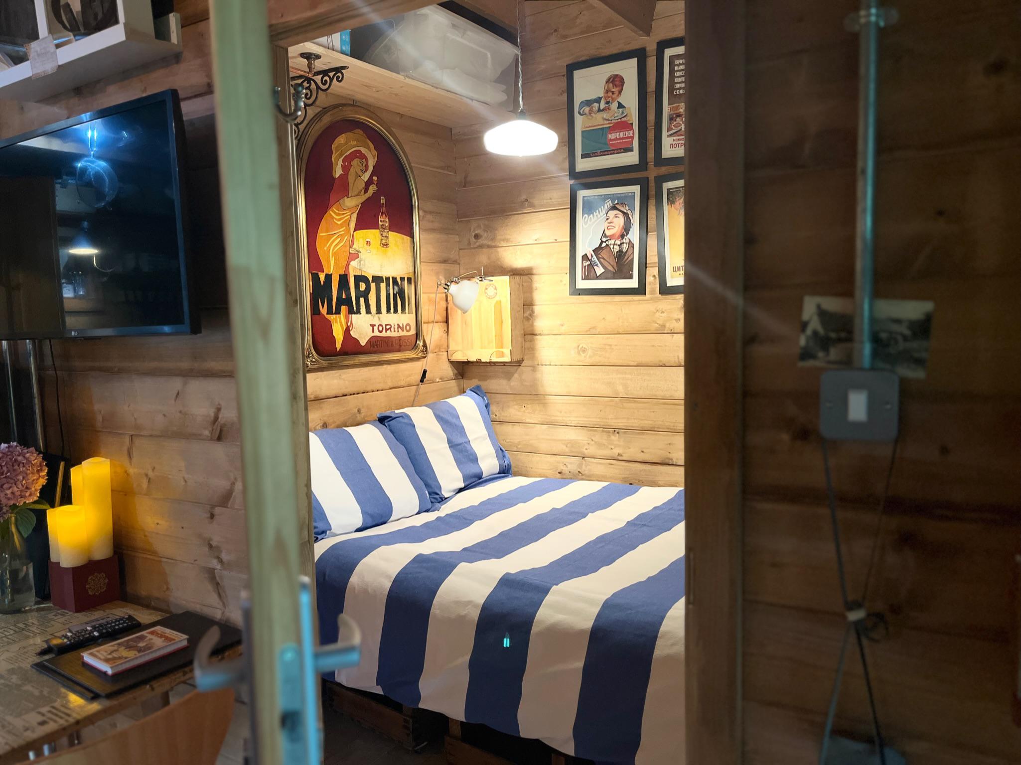 Photo of Retro Lodge nr Dartmoor with hot tub & opt sauna (11)