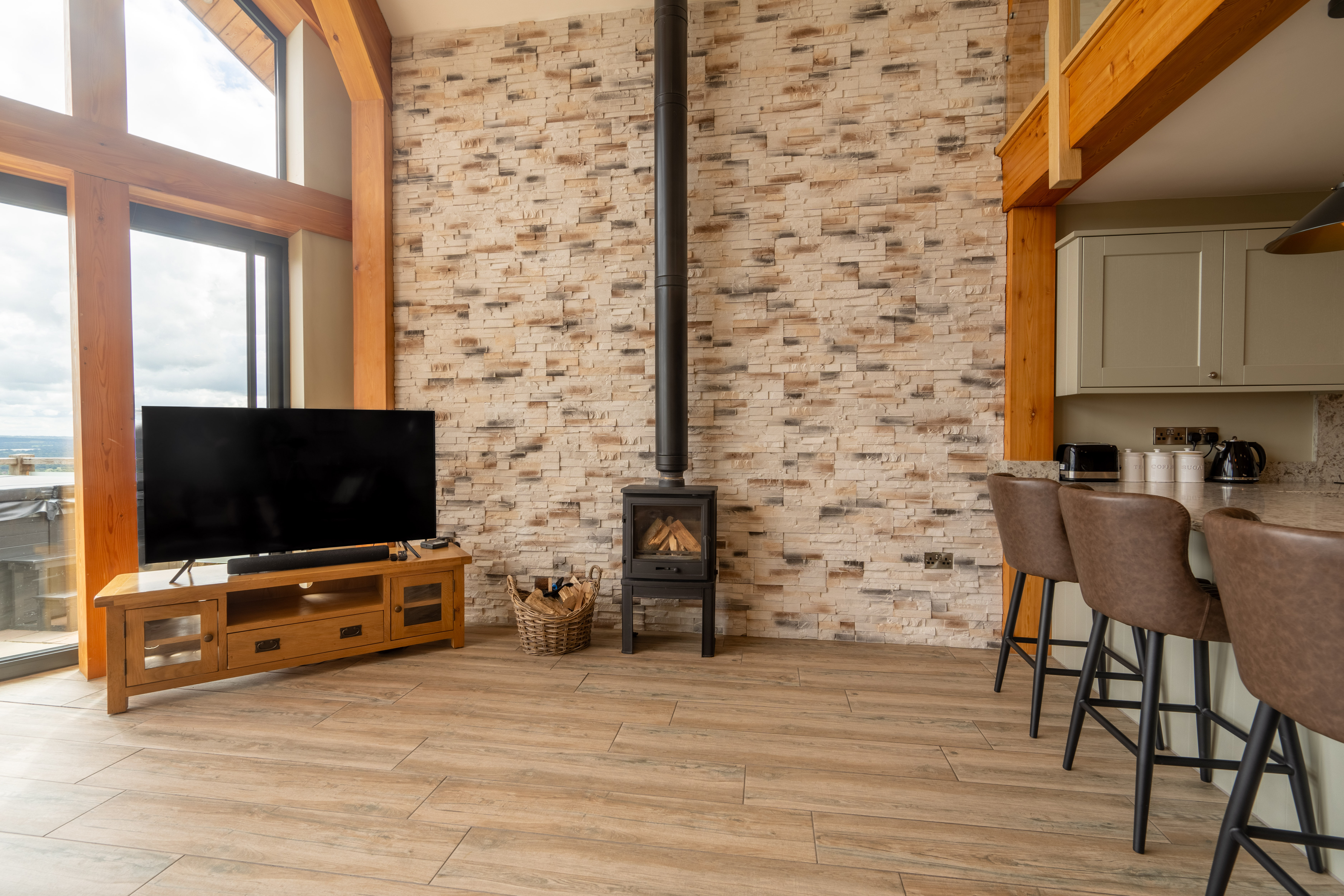 Photo of Valley View Lodge Sleeps 8 with Hot Tub (7)