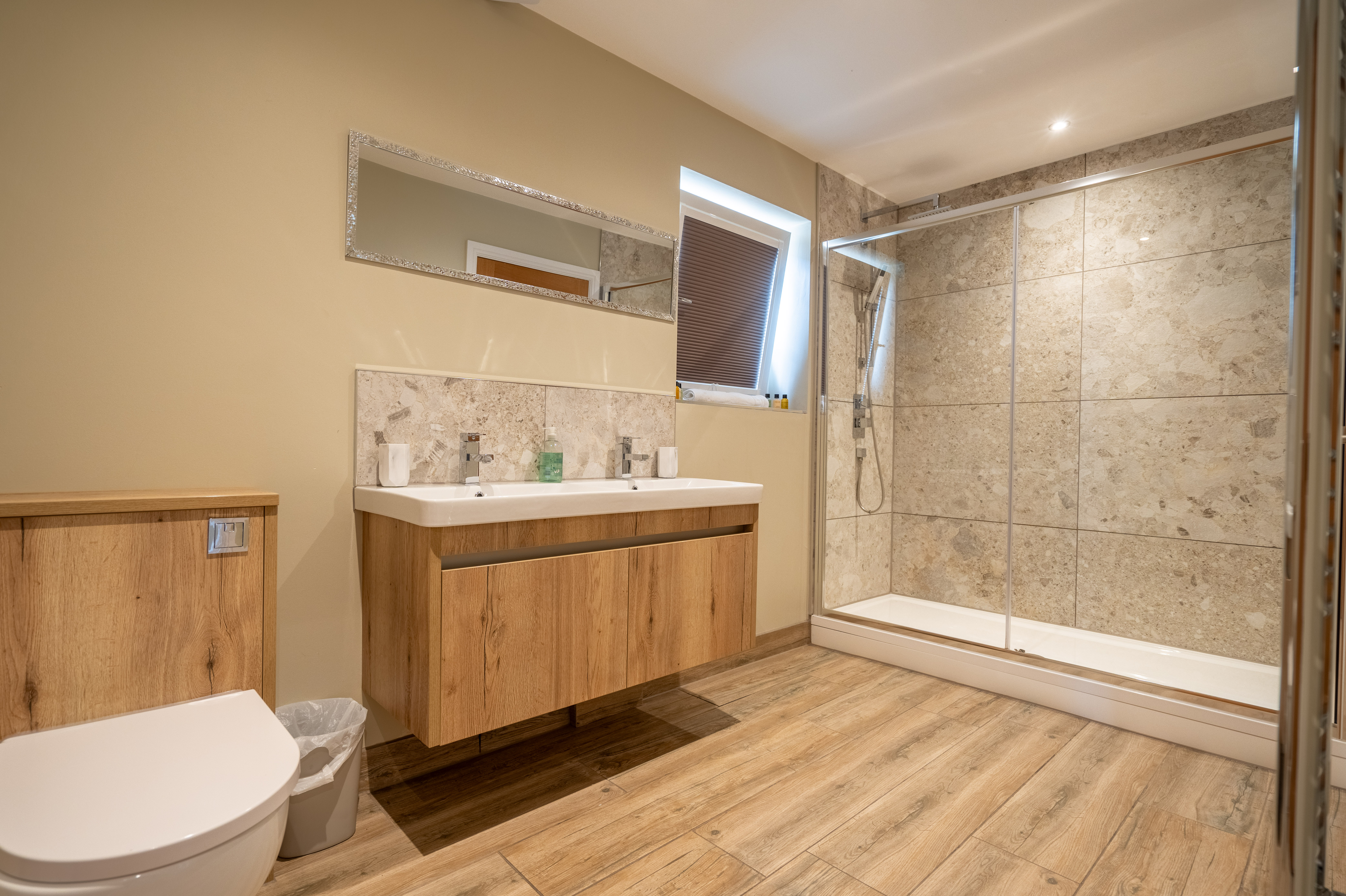 Photo of Valley View Lodge Sleeps 8 with Hot Tub (23)