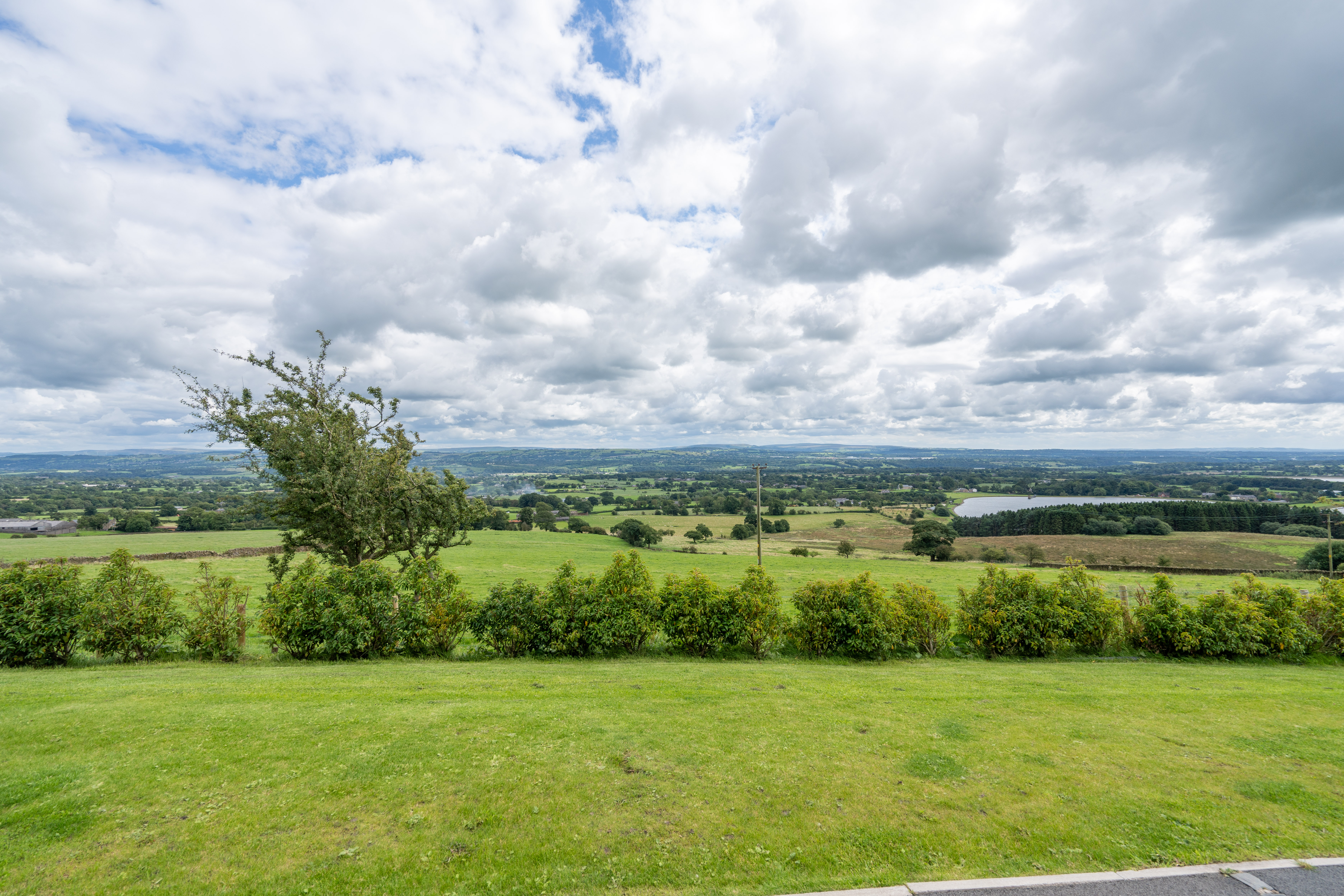 Photo of Pendle View Sleeps 8 with Hot Tub (21)