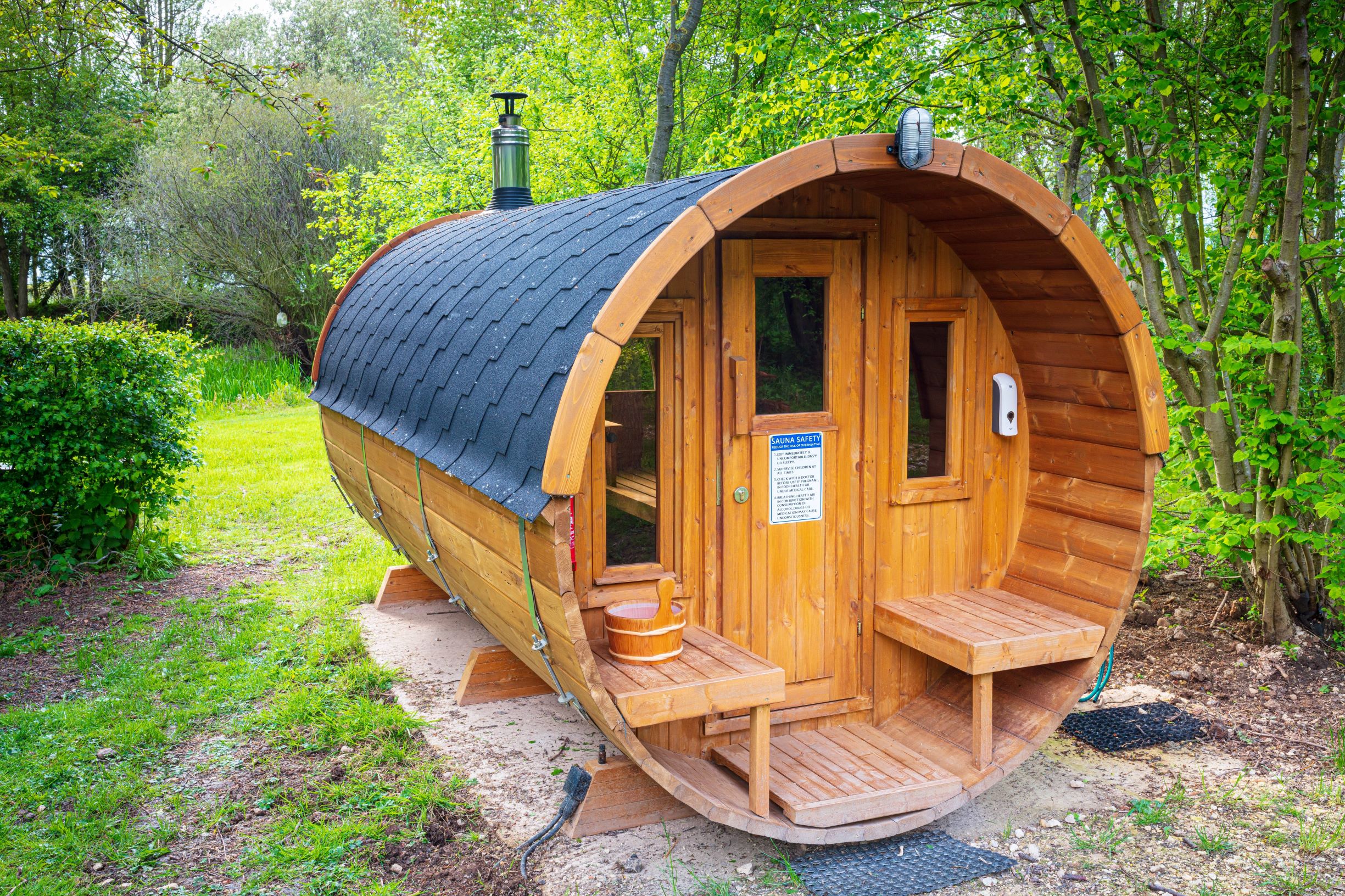 Photo of Swan Lodge With Hot Tub, Sauna and Treatments (11)