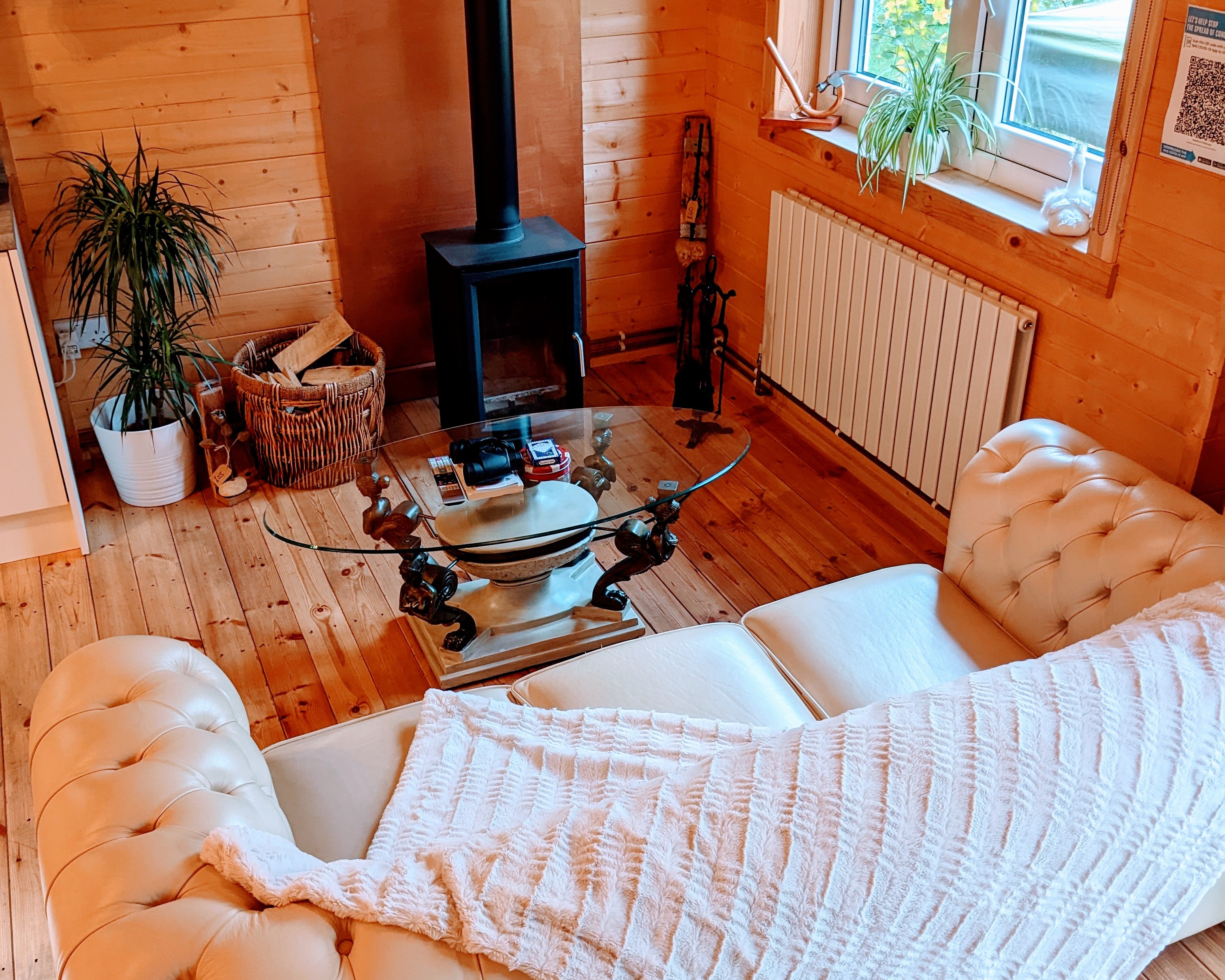 Photo of Swan Lodge With Hot Tub, Sauna and Treatments (36)