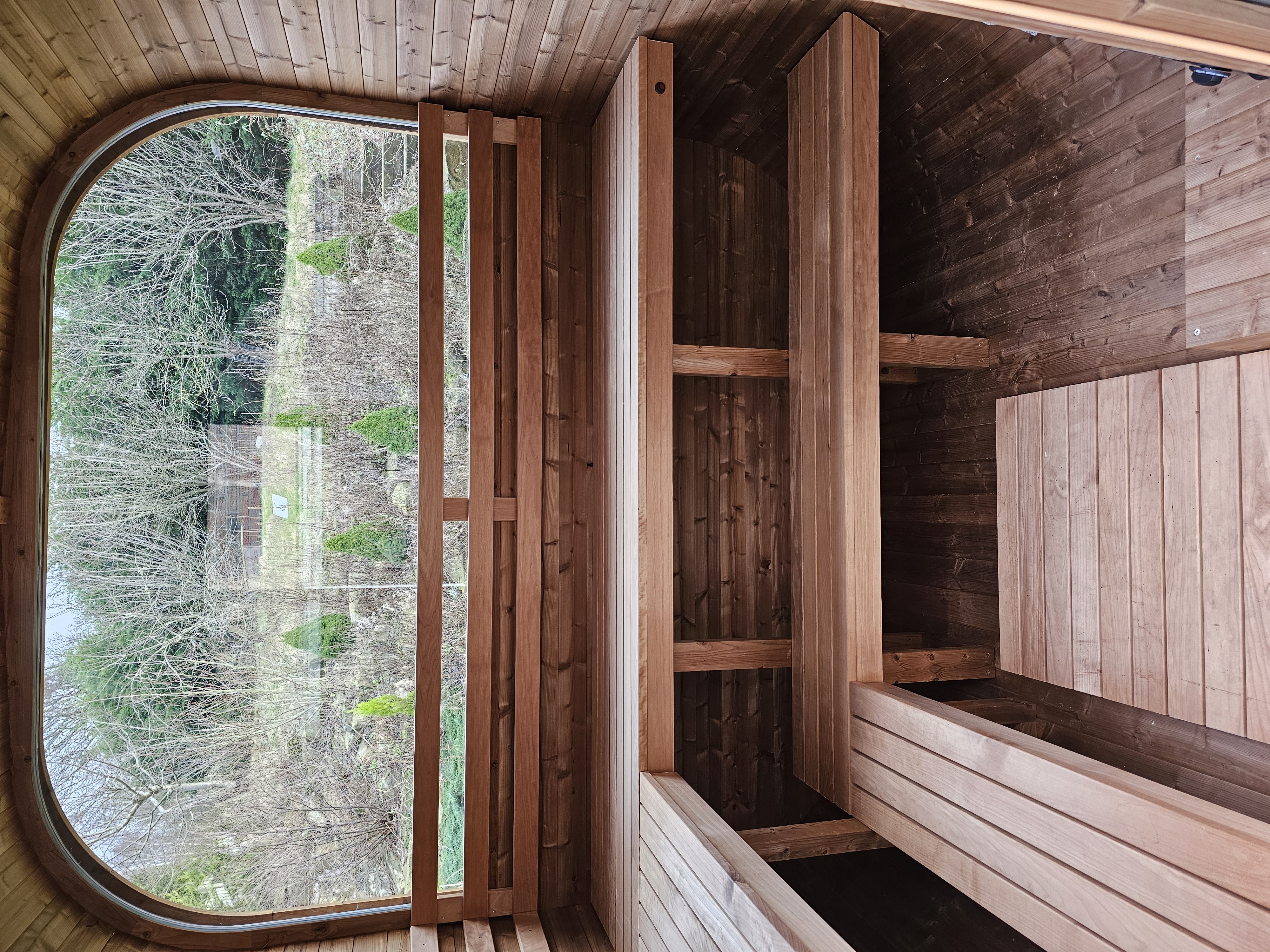 Enjoy your sauna with your friends
