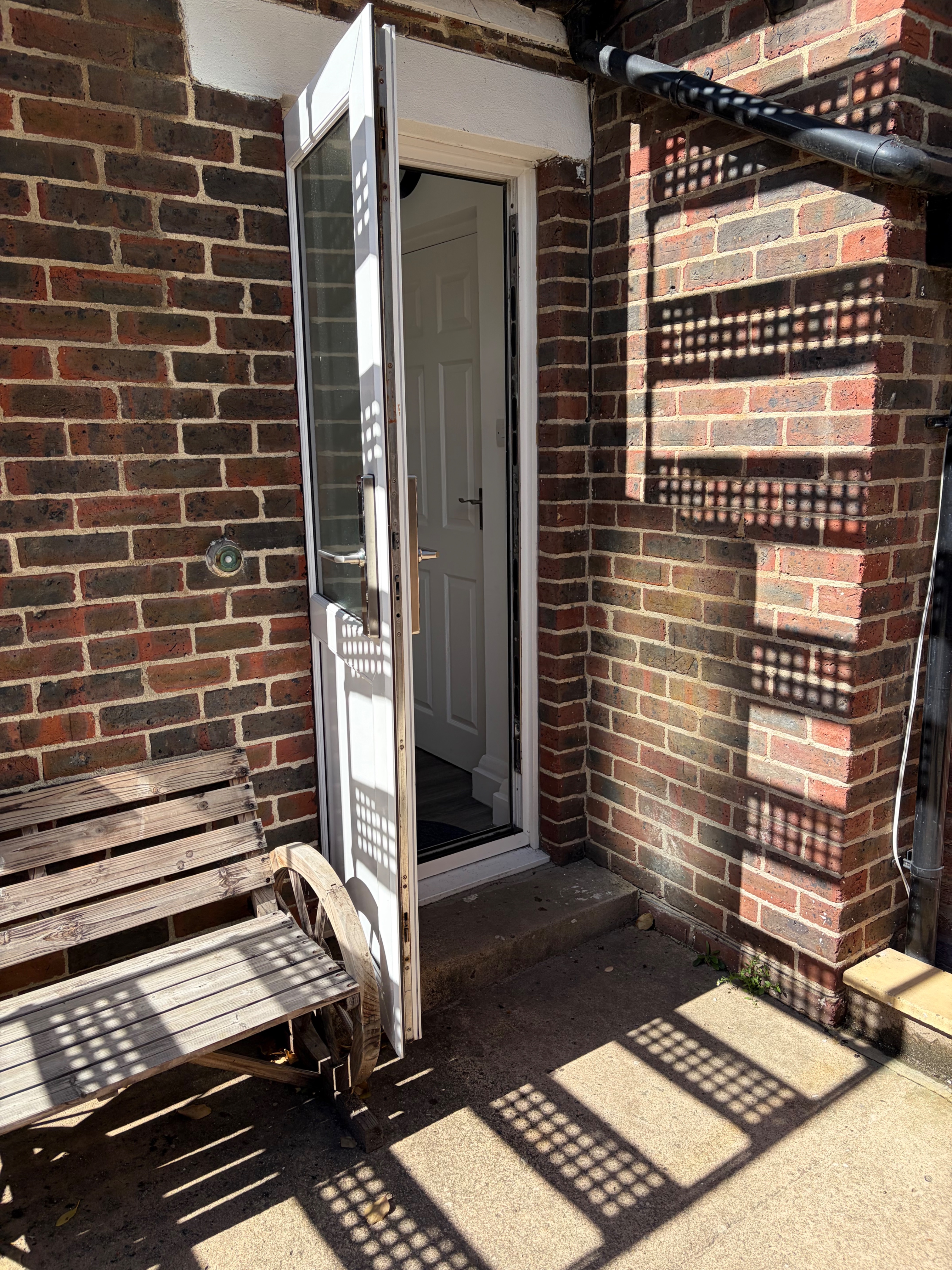 Photo of 2-Bed, Sleeps 4, Free Parking, Pets Allowed (28)
