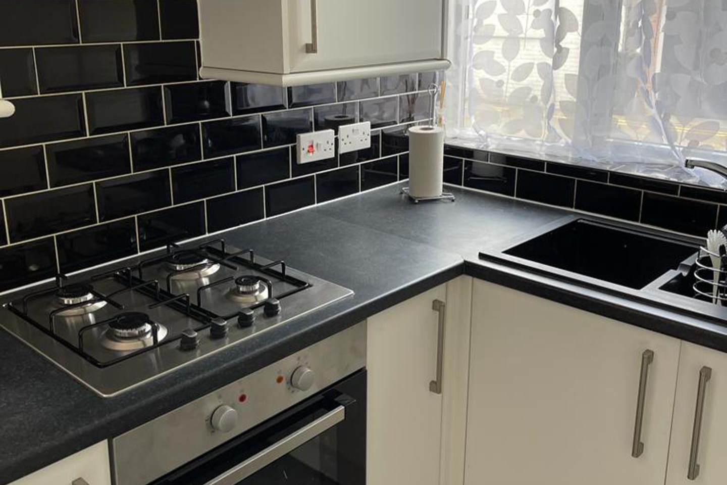 Photo of 2-Bed, Sleeps 4, Free Parking, Pets Allowed (7)