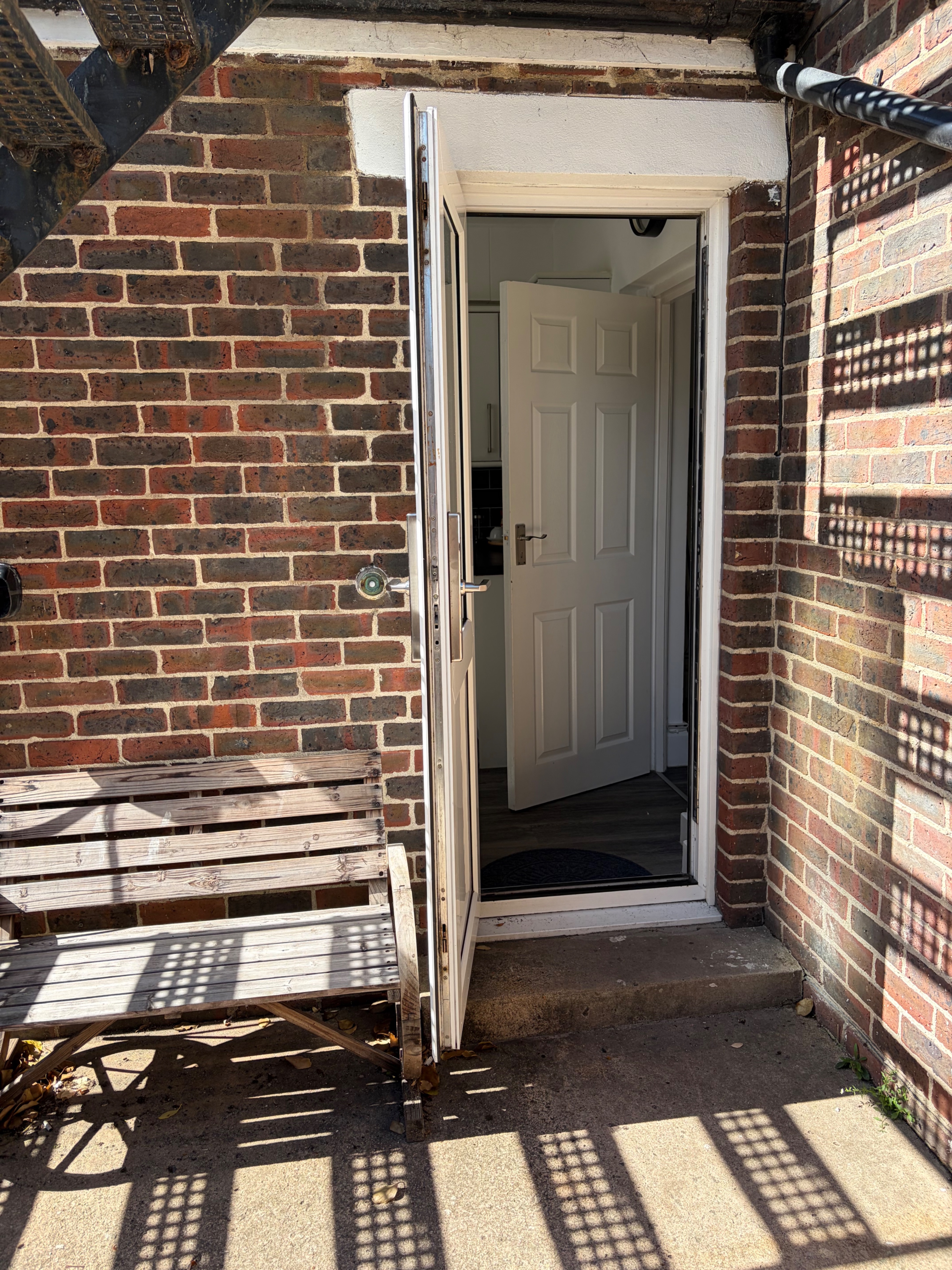 Photo of 2-Bed, Sleeps 4, Free Parking, Pets Allowed (34)