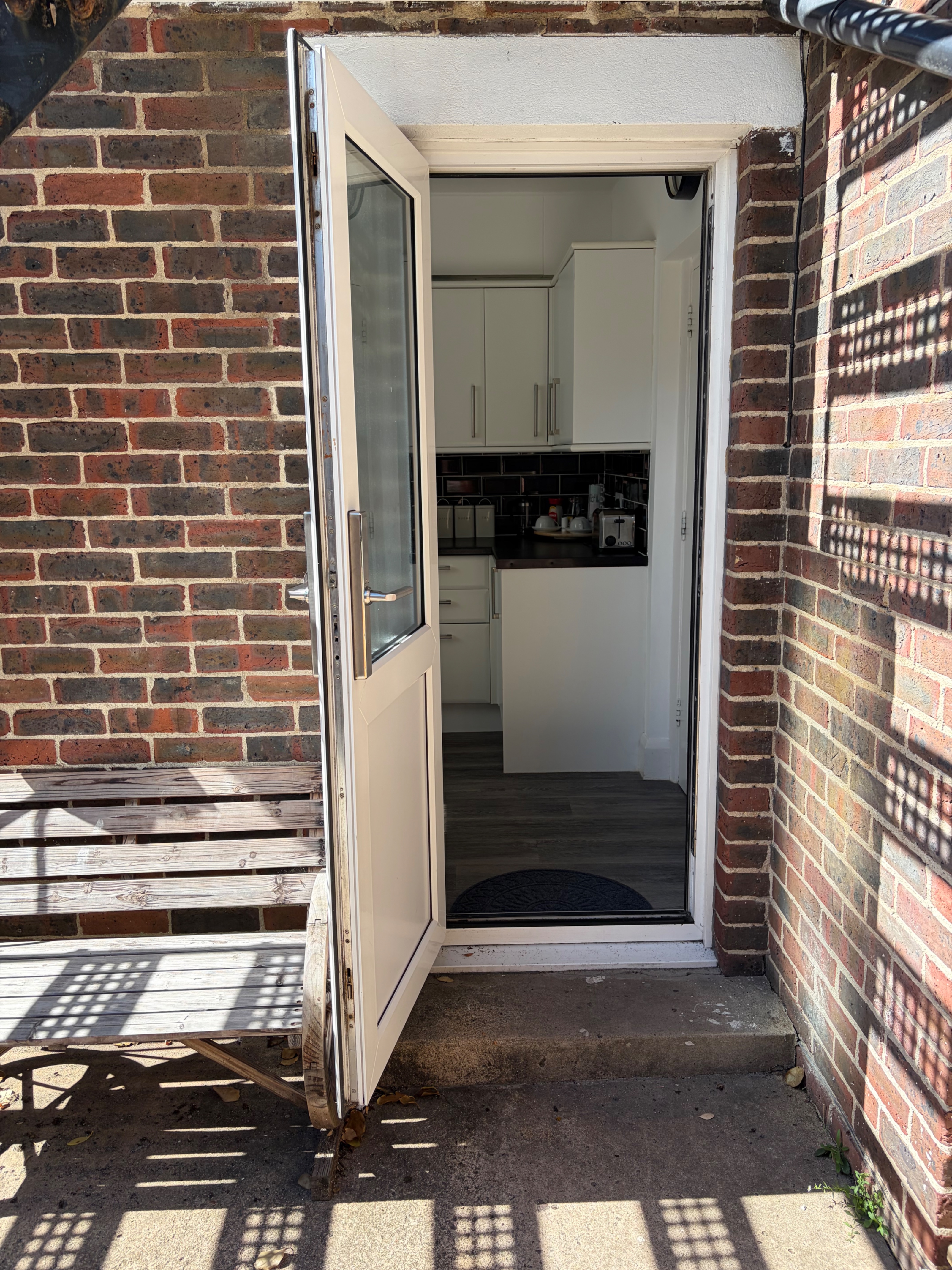 Photo of 2-Bed, Sleeps 4, Free Parking, Pets Allowed (33)