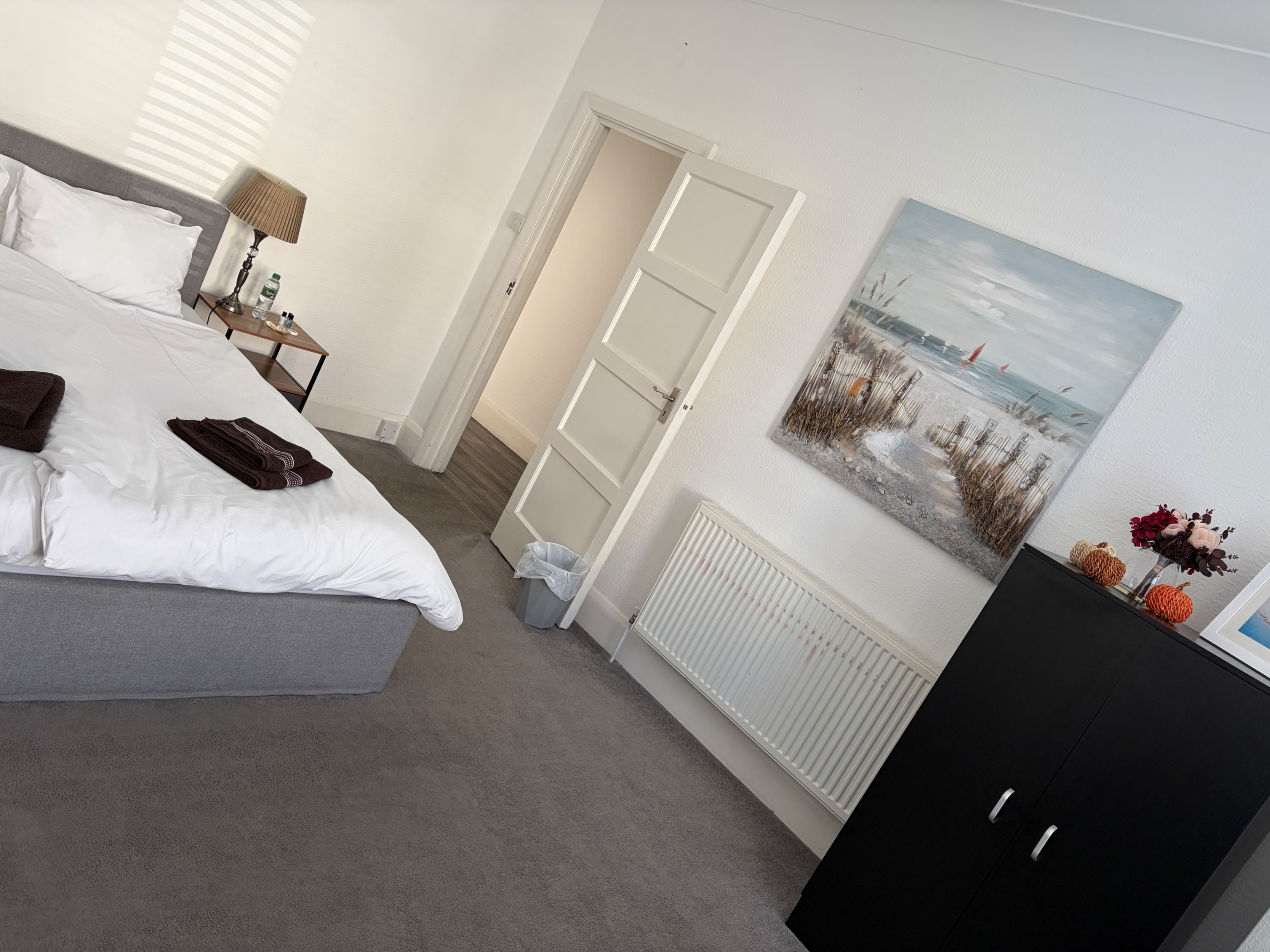 Photo of 2-Bed, Sleeps 4, Free Parking, Pets Allowed (30)