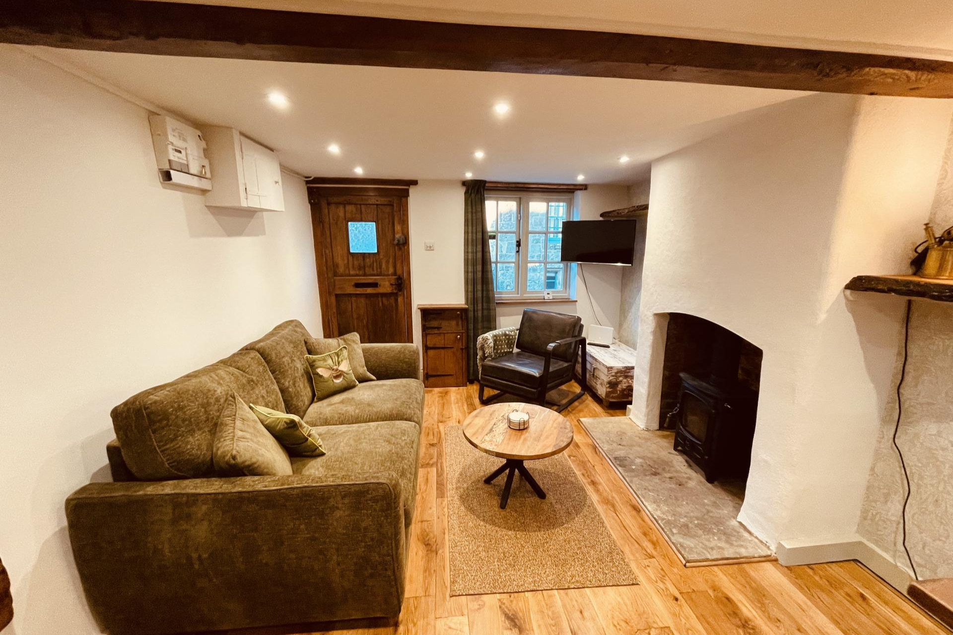 Photo of Charming Cottage Sleeps 4 with Sauna (1)